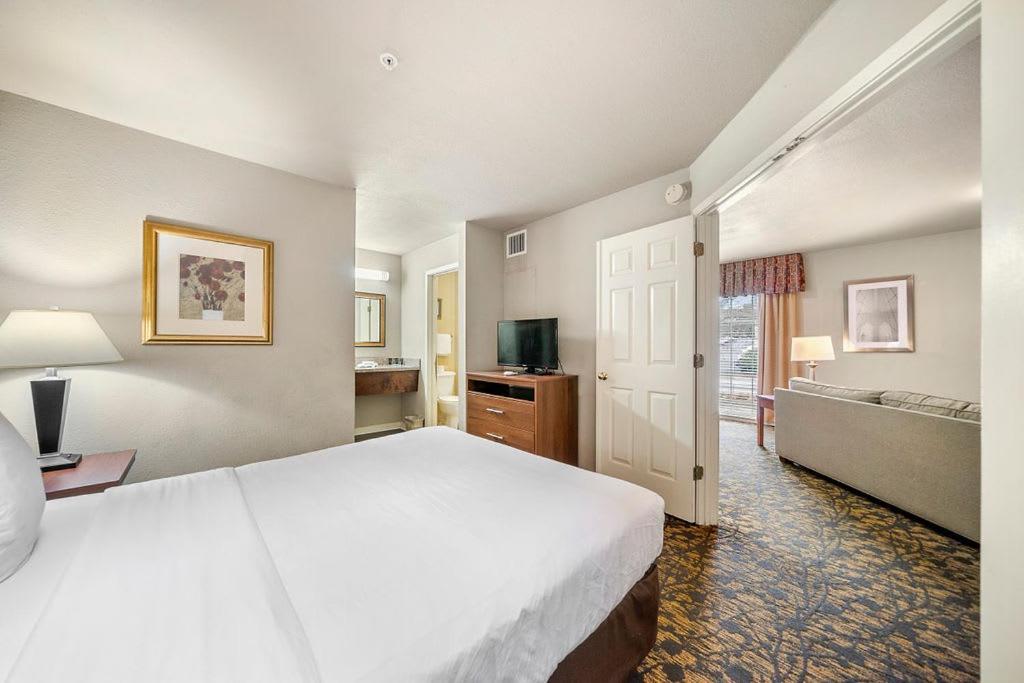The 505 Collection Buckhead 3*