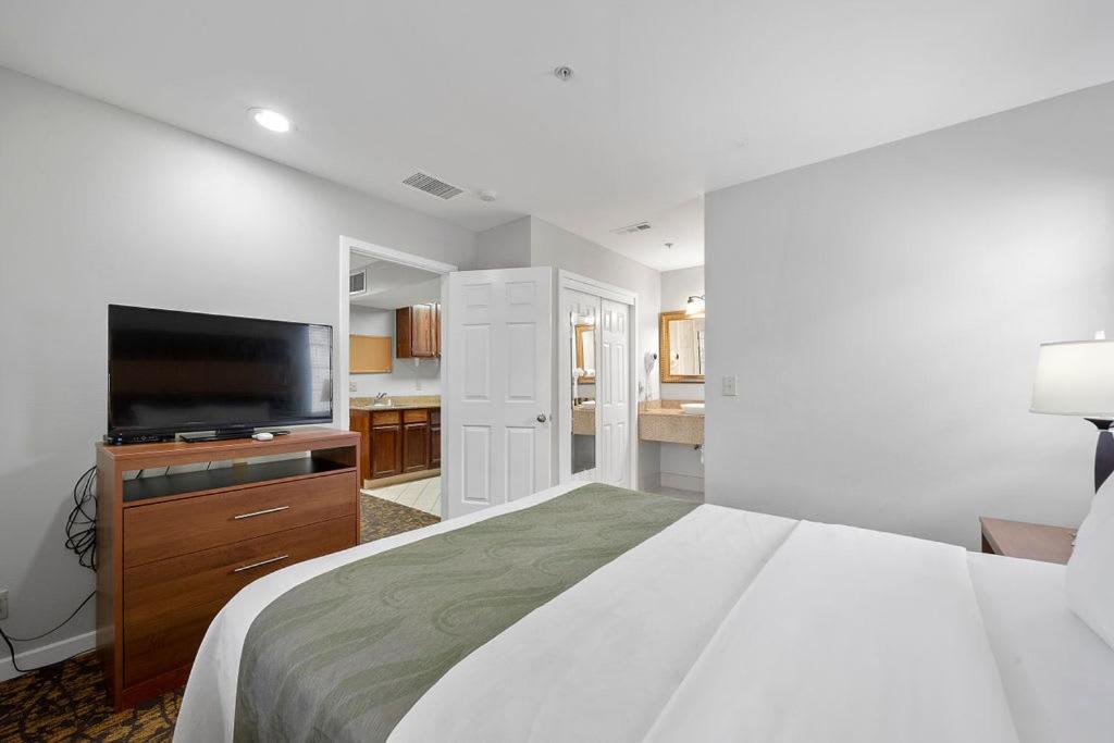 The 505 Collection Buckhead 3*